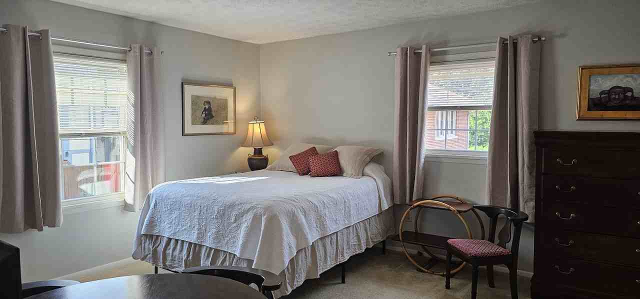 40 Gertrude Pl #7 - Photo 5 of 13