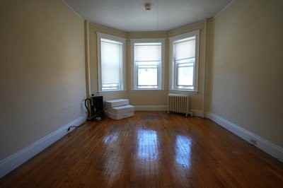 220 Kelton St #5