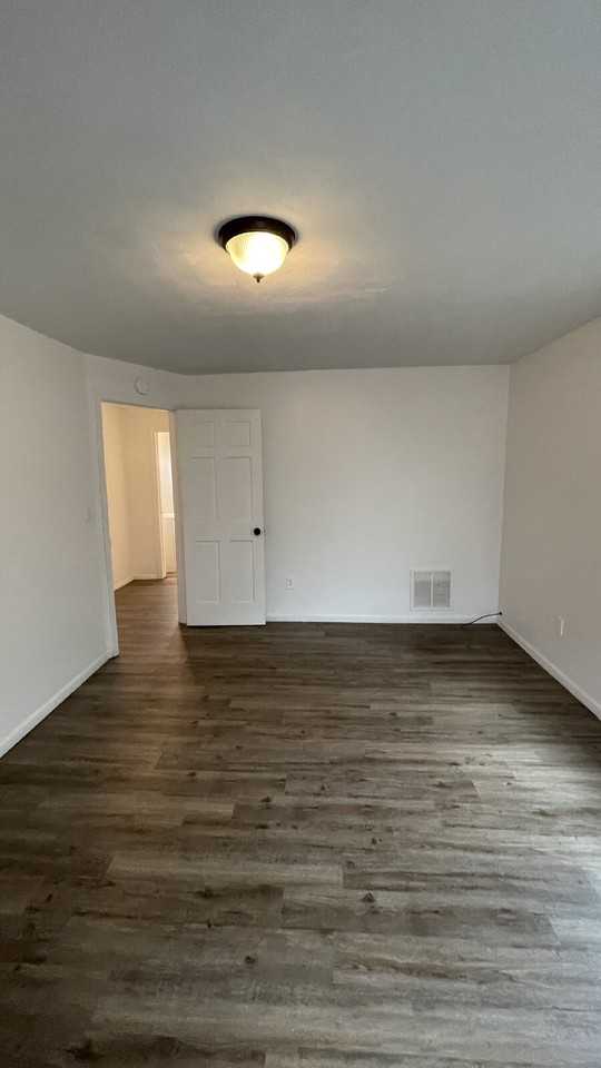 62 Whiteman Ave #1 - Photo 6 of 15