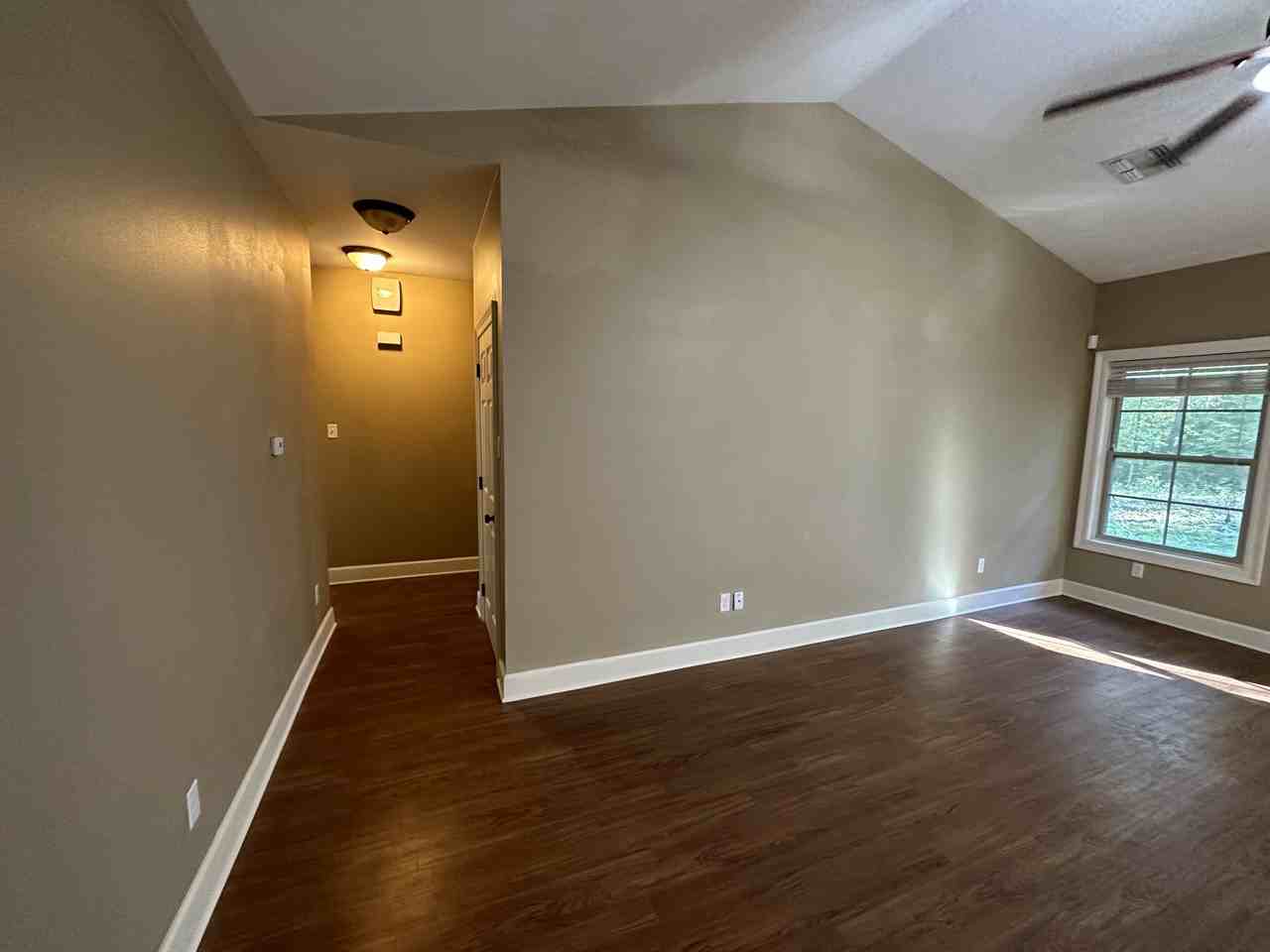 1411 Caney Ln #NA - Photo 6 of 18
