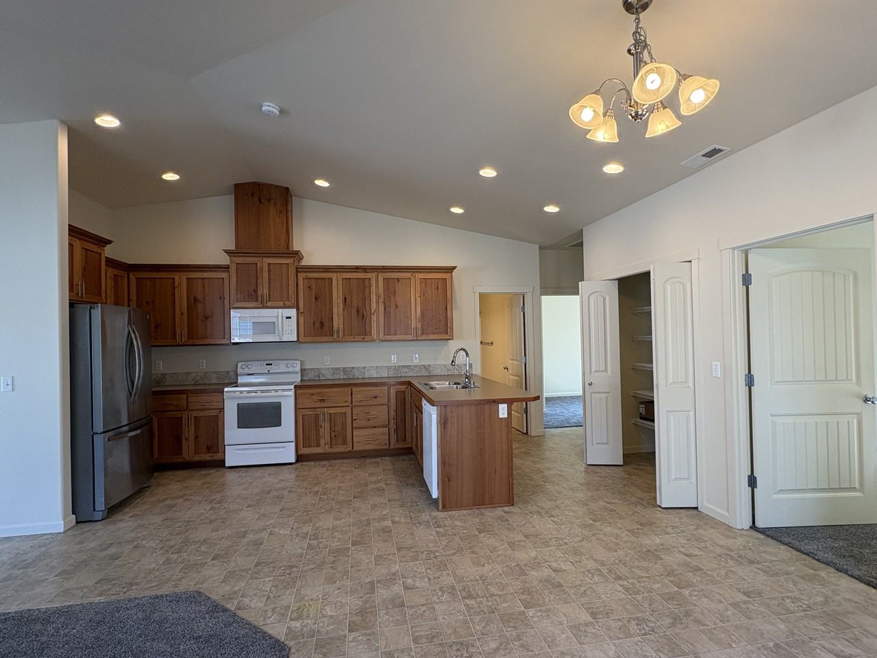 1419 Springwater Ave #B - Photo 6 of 30