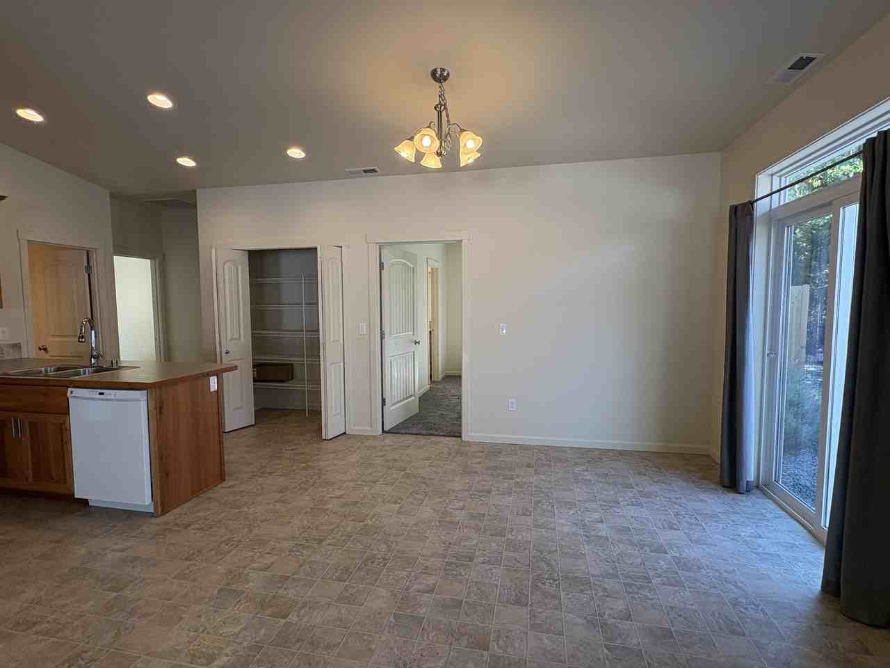 1419 Springwater Ave #B - Photo 7 of 30
