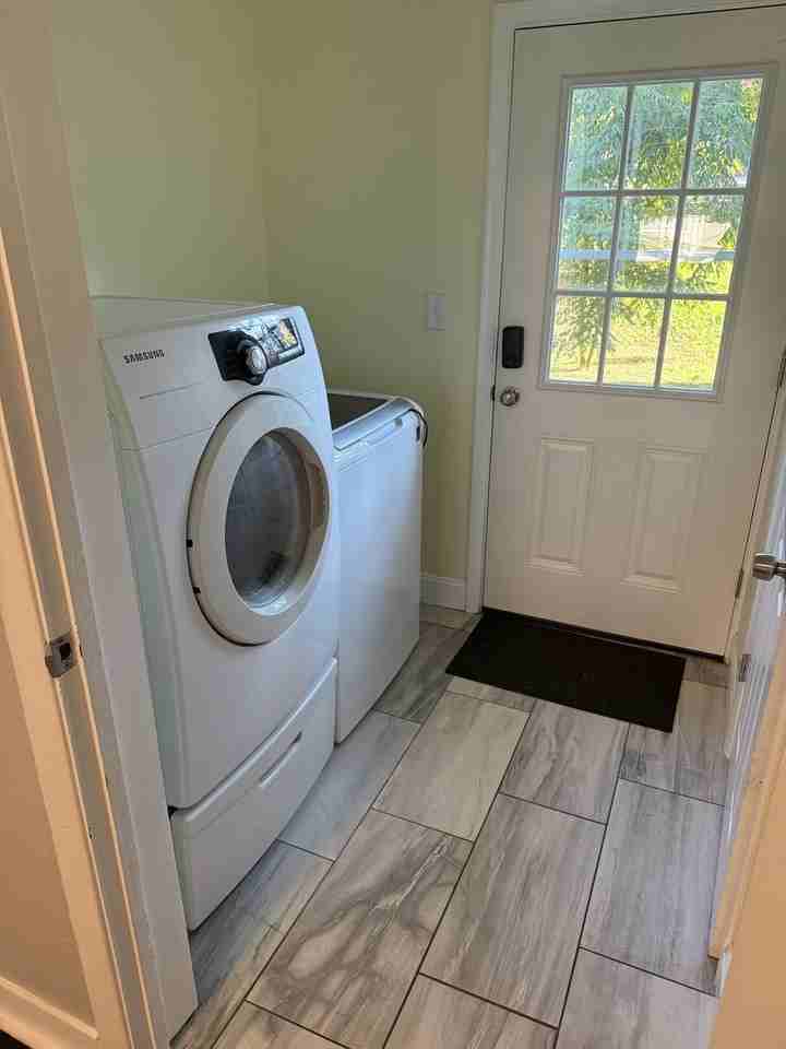 1129 Woodbourne Ave #NA - Photo 2 of 13