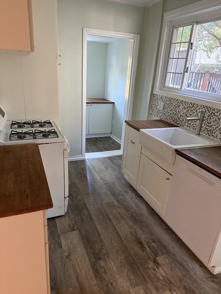 1129 Woodbourne Ave #NA - Photo 7 of 13