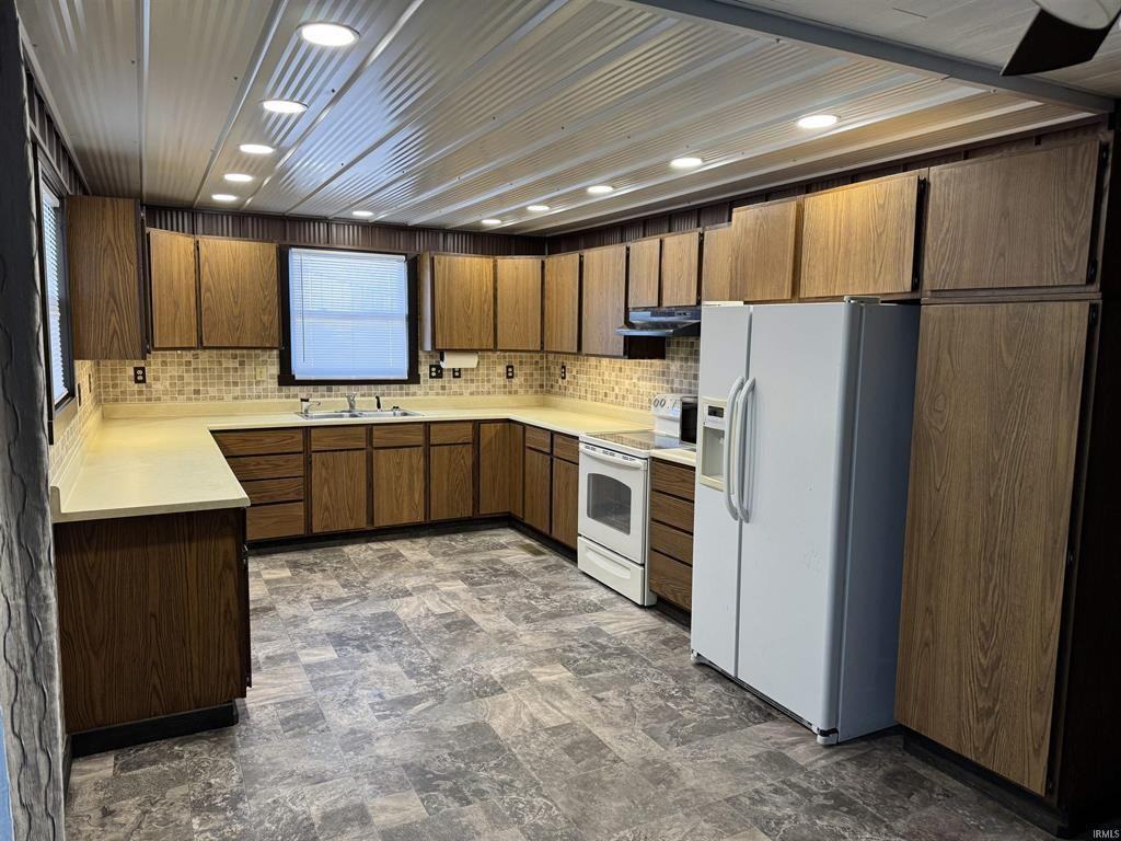 2418 E 550 N #NA - Photo 5 of 13