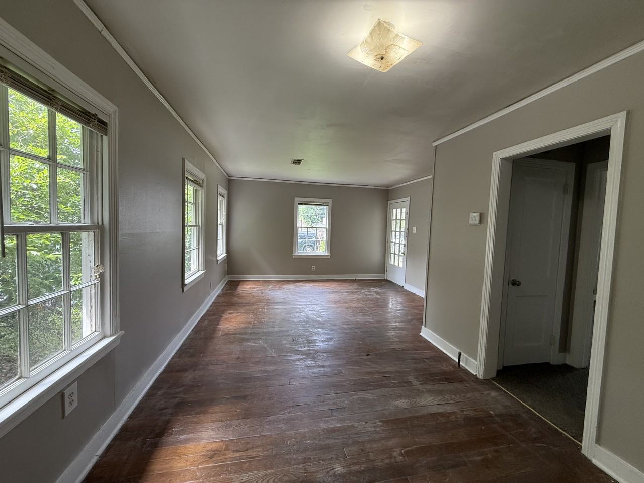 305 Cherokee St #NA - Photo 2 of 11