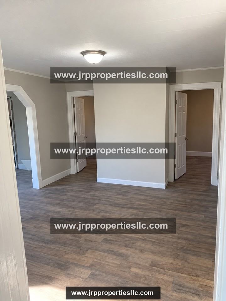 335 Main St #2