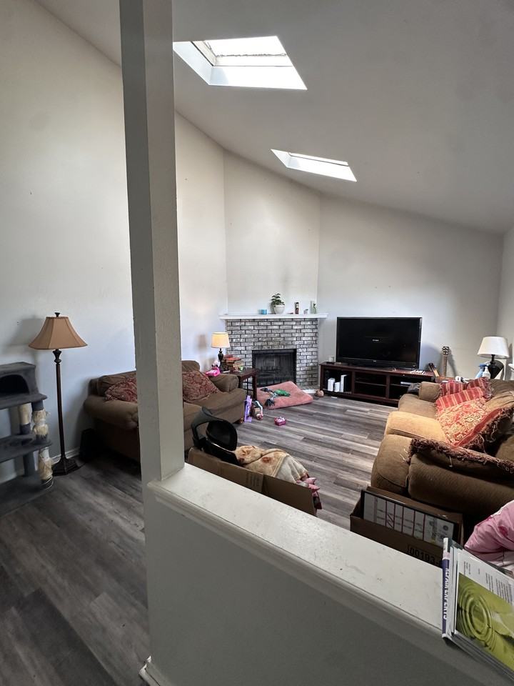 2434 W Magnolia St #2434 - Photo 2 of 19