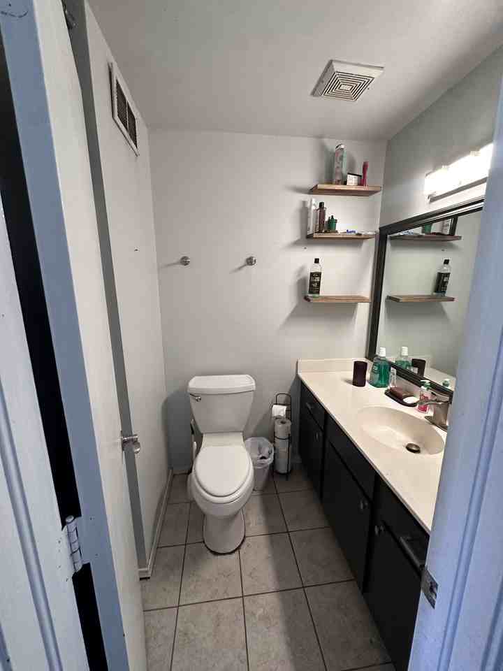 2434 W Magnolia St #2434 - Photo 4 of 19