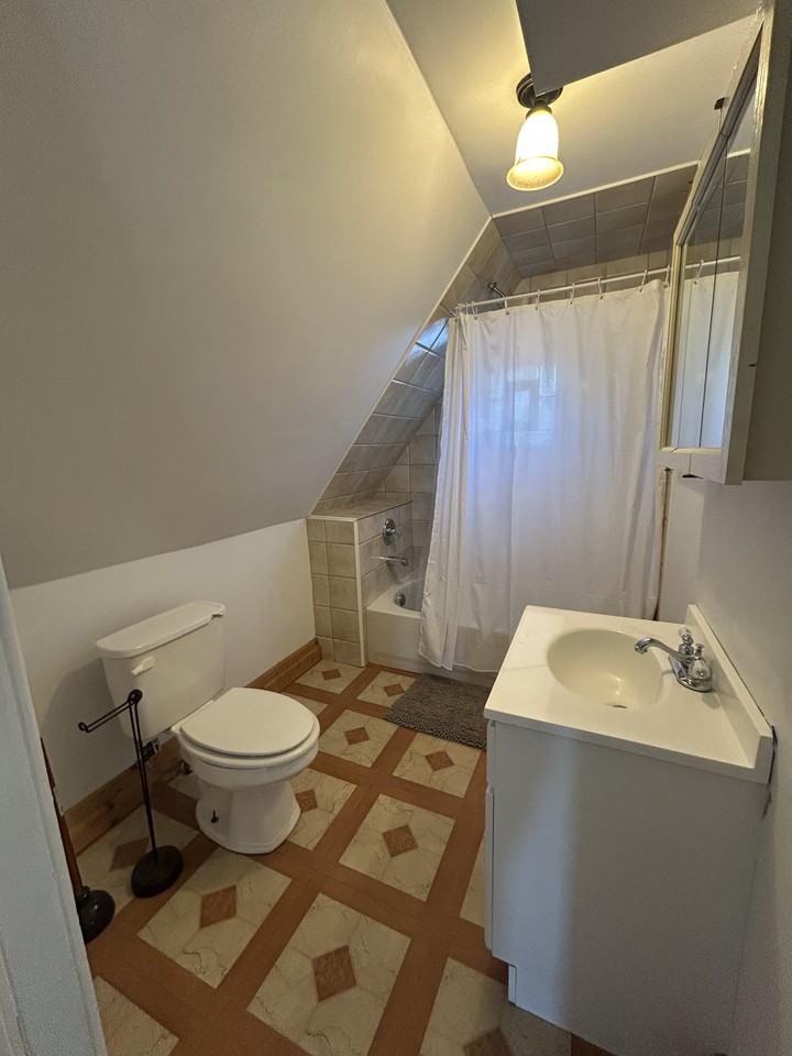 51 W 21st St #3 - Photo 7 of 9