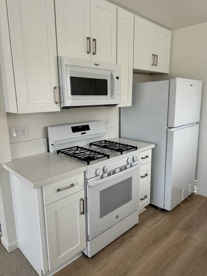 16702 Sims Ln #D - Photo 4 of 19