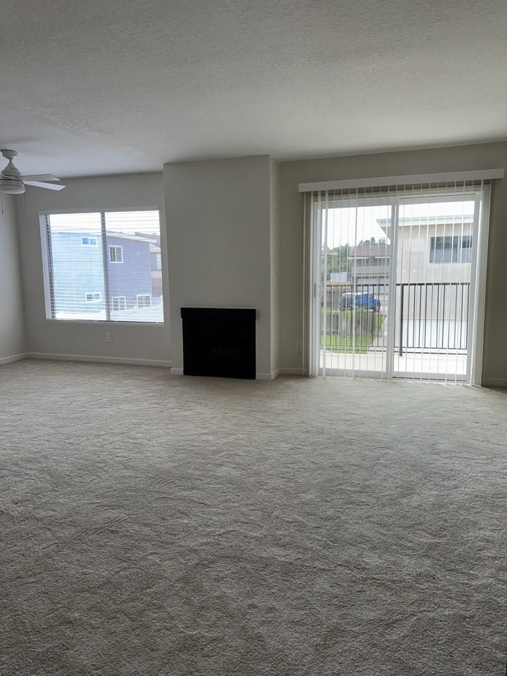 16702 Sims Ln #D - Photo 5 of 19