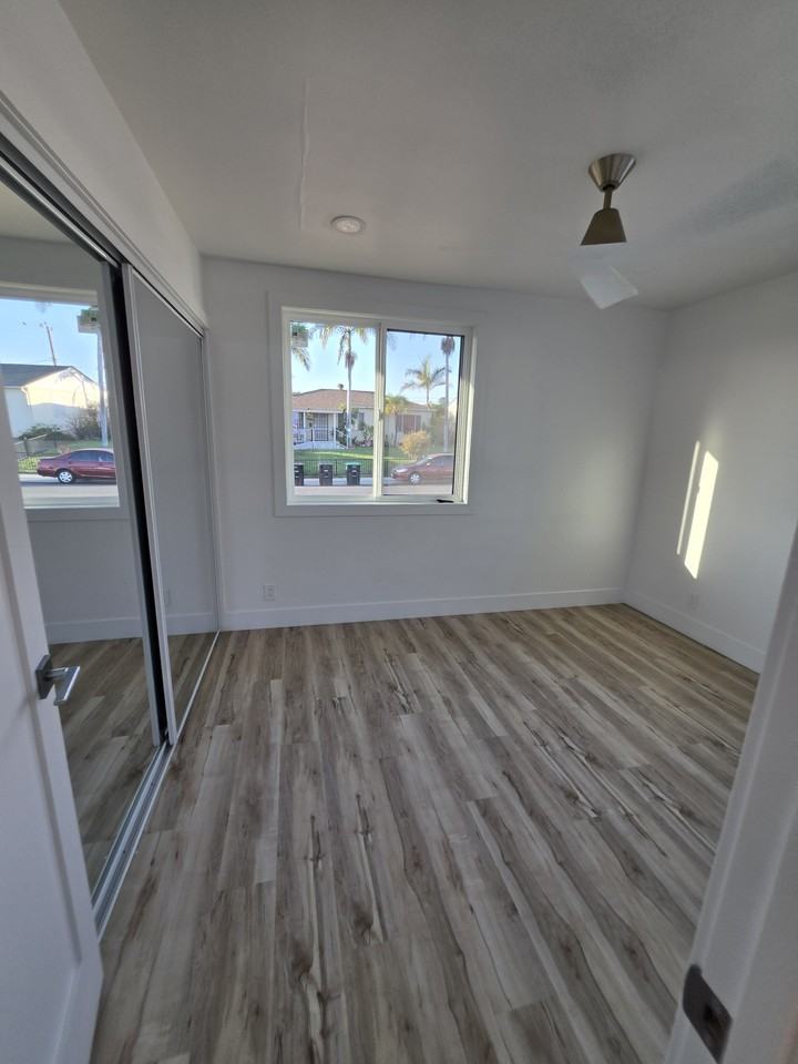 412 E Fernfield Dr #NA - Photo 2 of 14