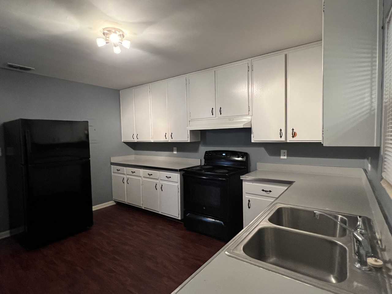527 E 7th Ave #2 - Photo 6 of 16