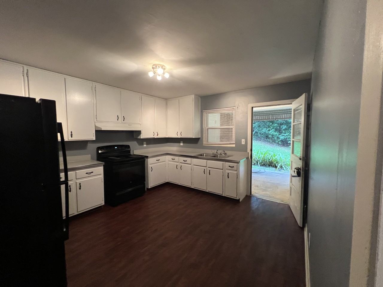 527 E 7th Ave #2 - Photo 7 of 16