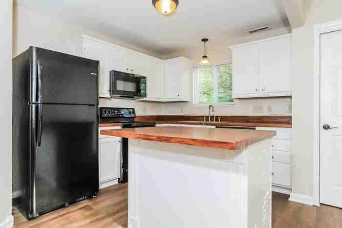 5929 Hayden Dr - Photo 7 of 13