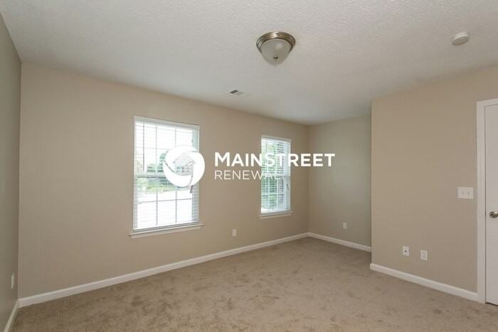 1923 Simmons Ln - Photo 2 of 15