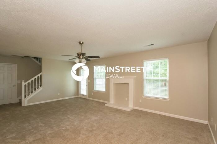 1923 Simmons Ln - Photo 4 of 15