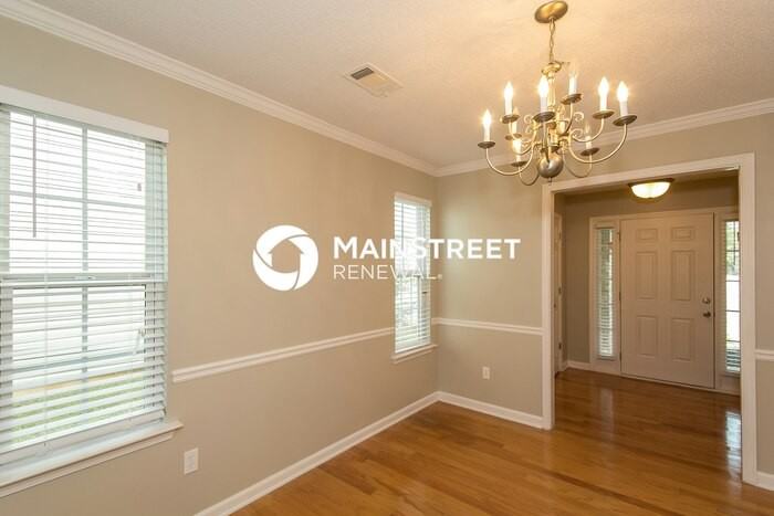 1923 Simmons Ln - Photo 6 of 15
