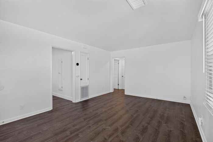 423 Webster St #423 - Photo 5 of 26