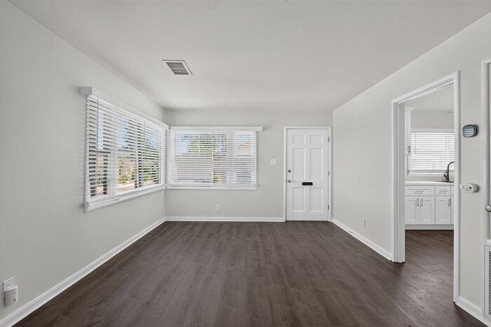 423 Webster St #423 - Photo 7 of 26