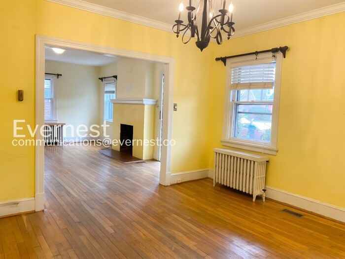 1212 Stanhope Ave - Photo 5 of 18