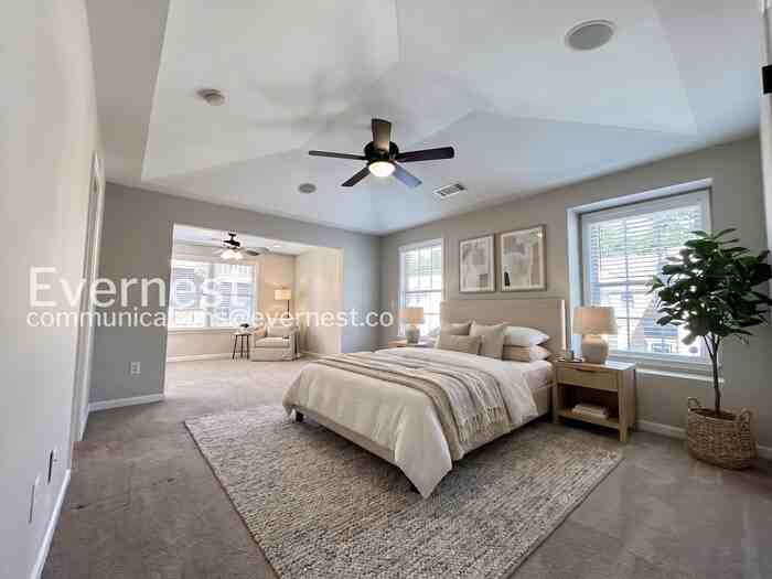 4302 Laurel Creek Ct Se - Photo 4 of 31