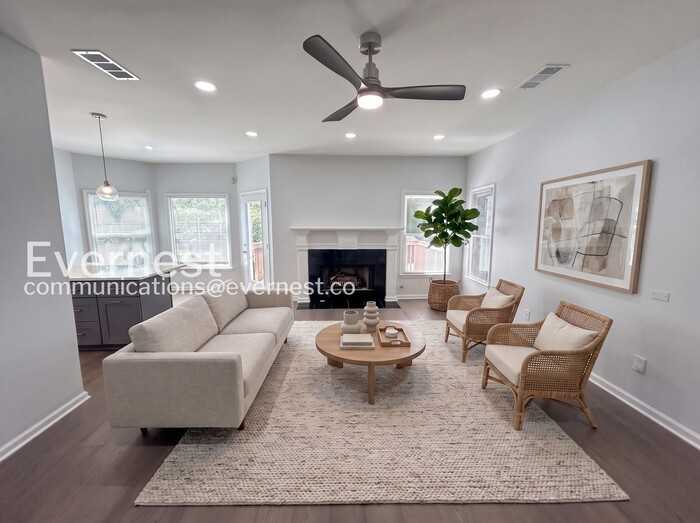 609 Old Wheat St Ne - Photo 3 of 28