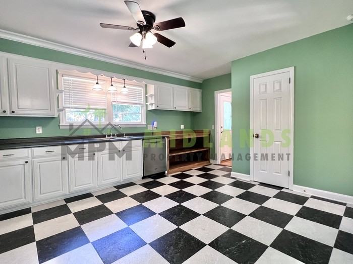 3410 Hanson Ave - Photo 5 of 50