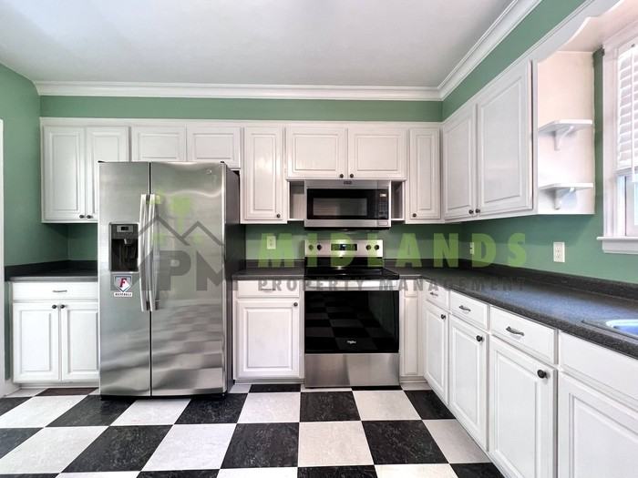 3410 Hanson Ave - Photo 6 of 50