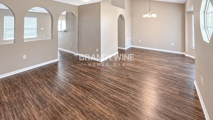 16030 Lanesboro Ct - Photo 4 of 24