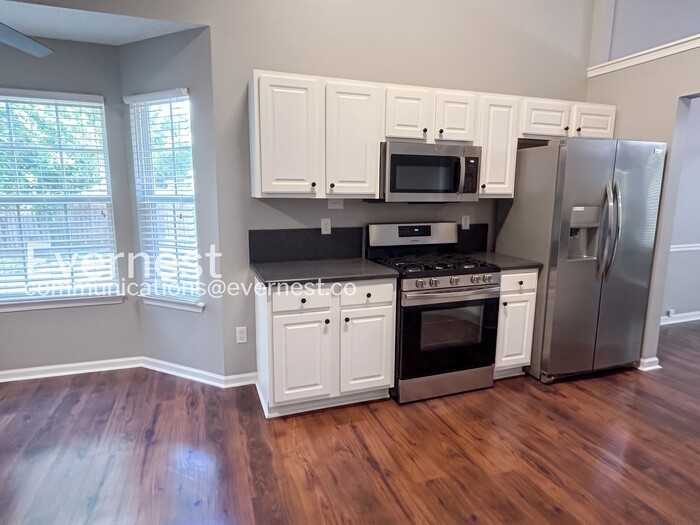 1535 Heatherton Rd - Photo 7 of 22