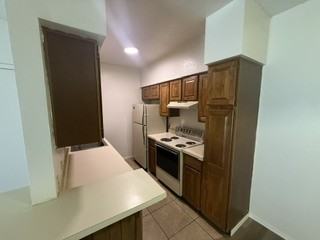 940 N Alvernon Way #F - Photo 5 of 18