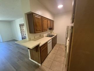 940 N Alvernon Way #F - Photo 6 of 18