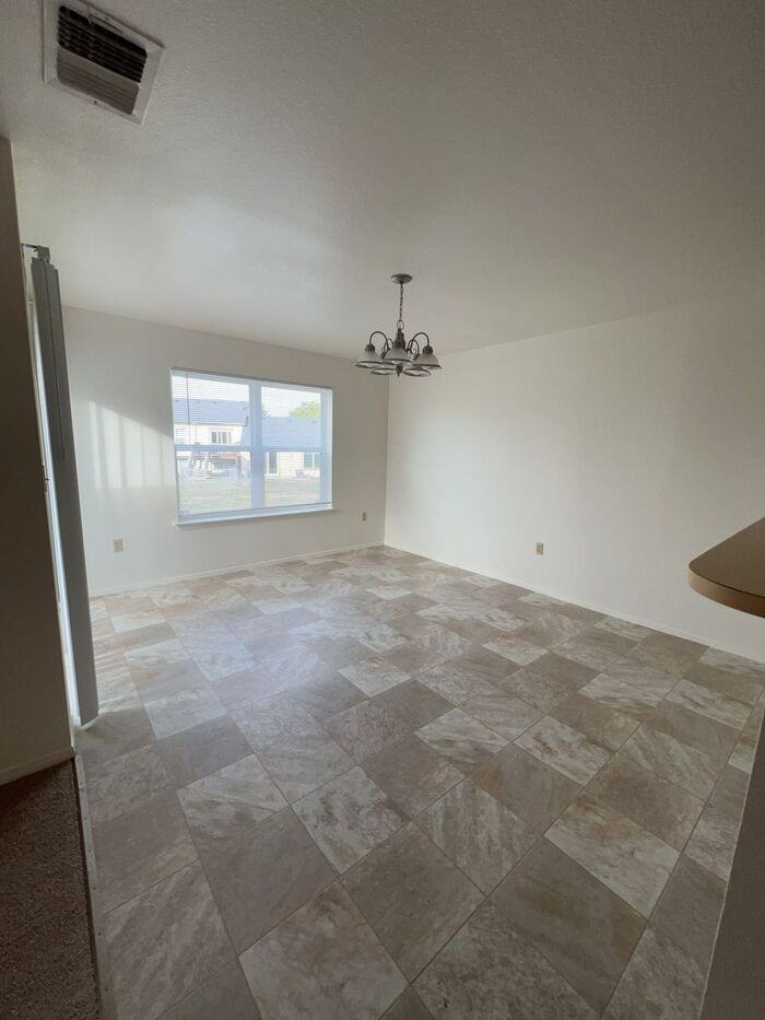 1151 Case Ct - Photo 3 of 9