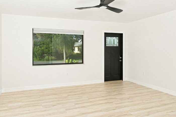 1112 Kenisco Rd - Photo 2 of 20