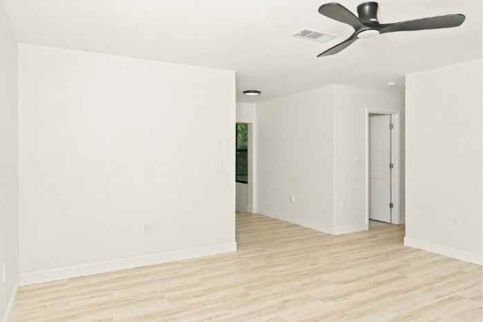 1112 Kenisco Rd - Photo 3 of 20