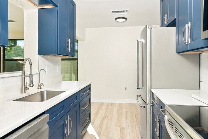1112 Kenisco Rd - Photo 7 of 20