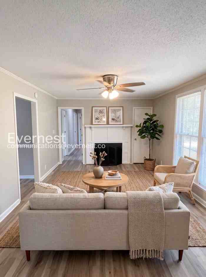 638 Bunker Hill Rd - Photo 3 of 24