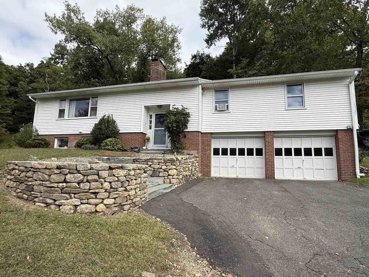 191 Carmel Hill Rd S #2 - Photo 4 of 17