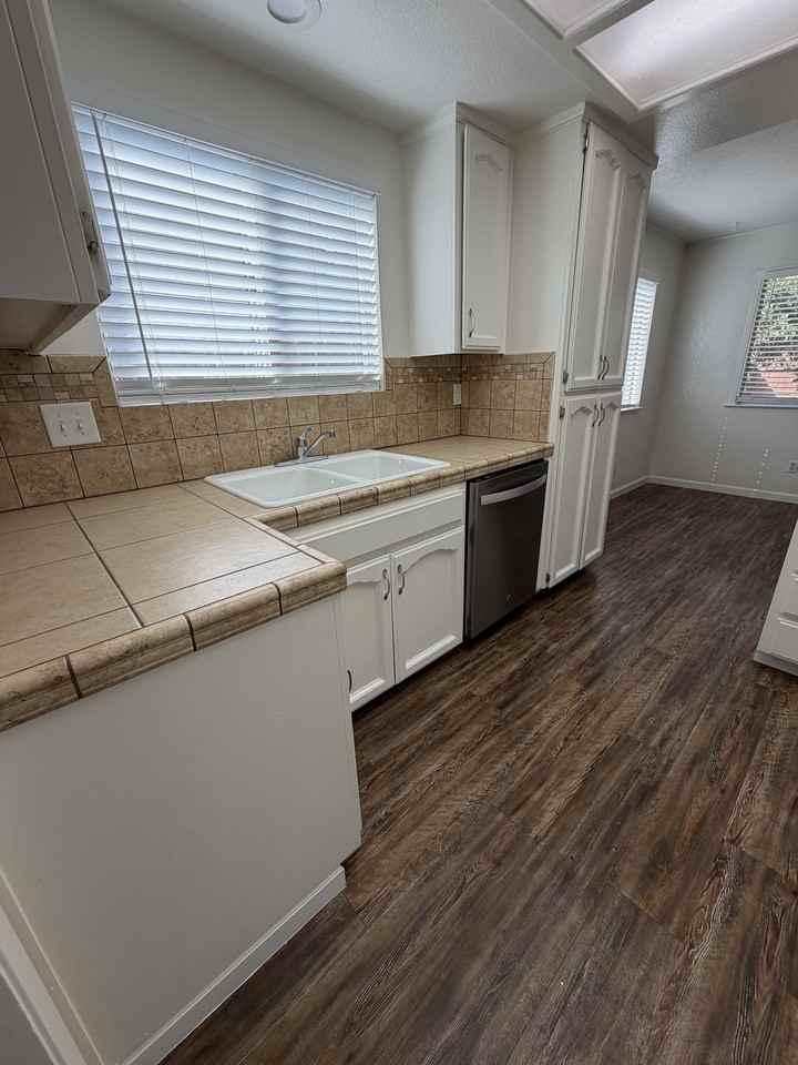 1242 Armstrong Ave #NA - Photo 6 of 13