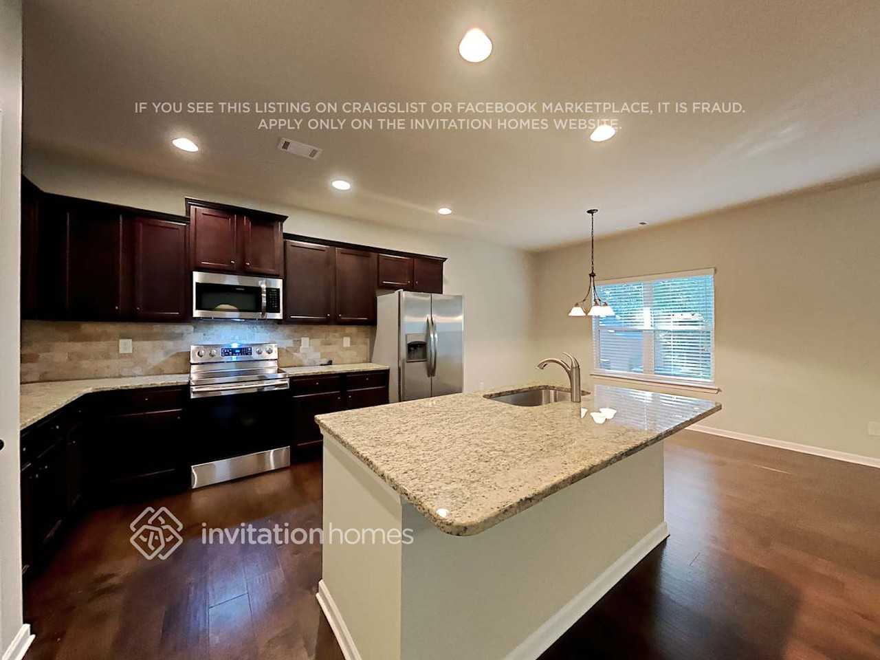 5725 Westin Cir - Photo 7 of 21