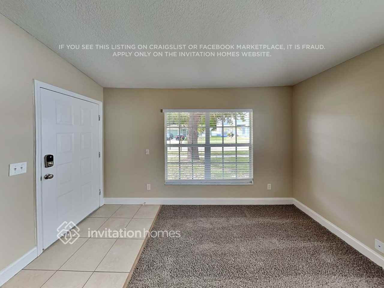 13521 Prestwick Dr - Photo 3 of 18