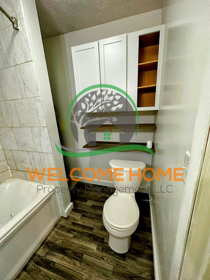 1812 Adams St - Photo 6 of 21