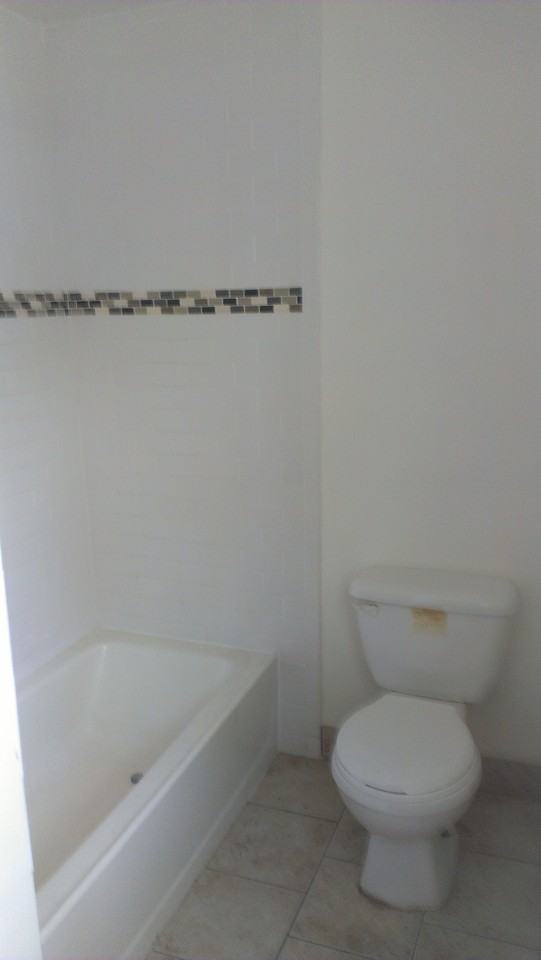 625 Jackson St Nw #1 - Photo 5 of 13