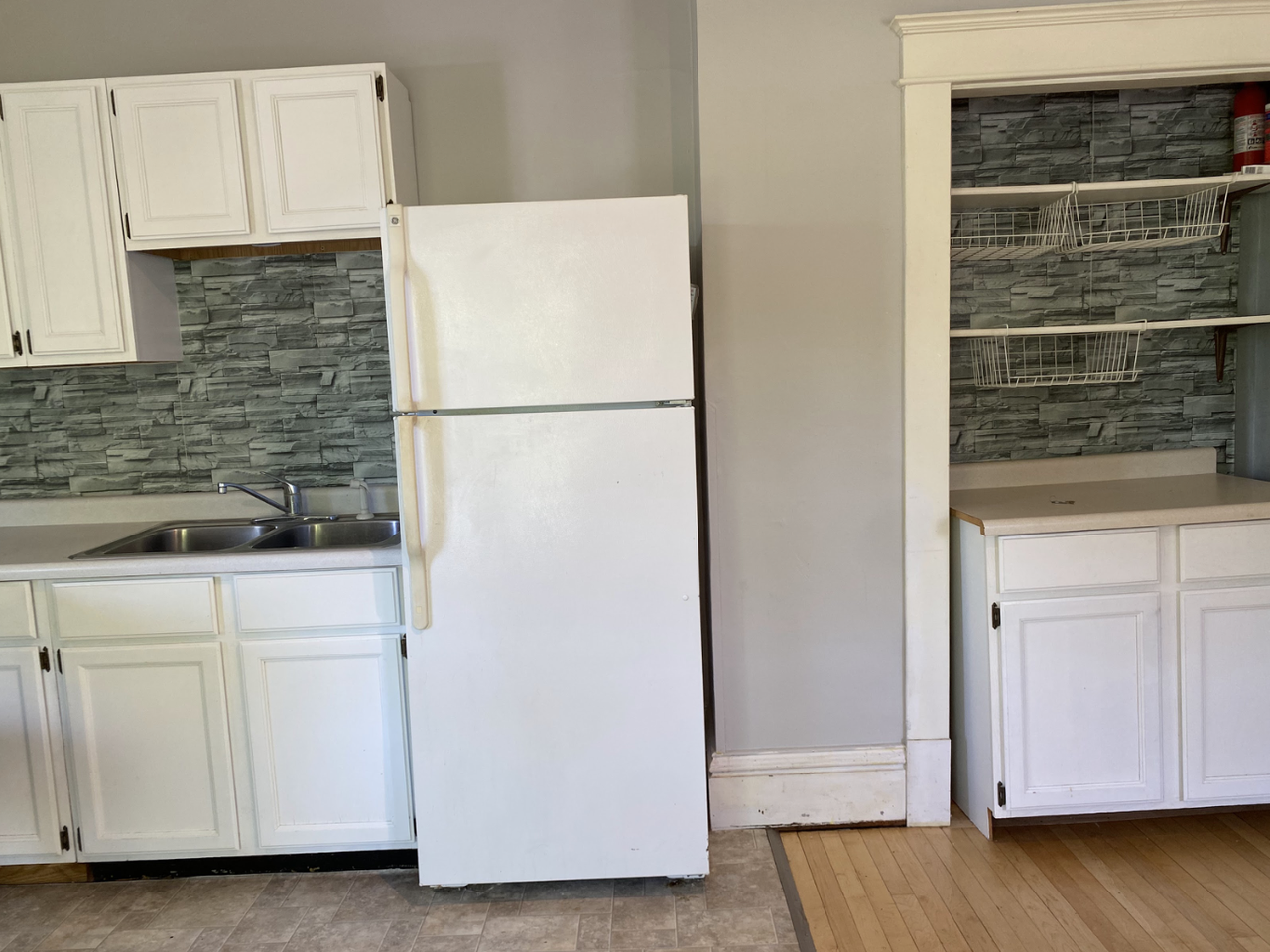 411 Dodge St #1 - Photo 7 of 11