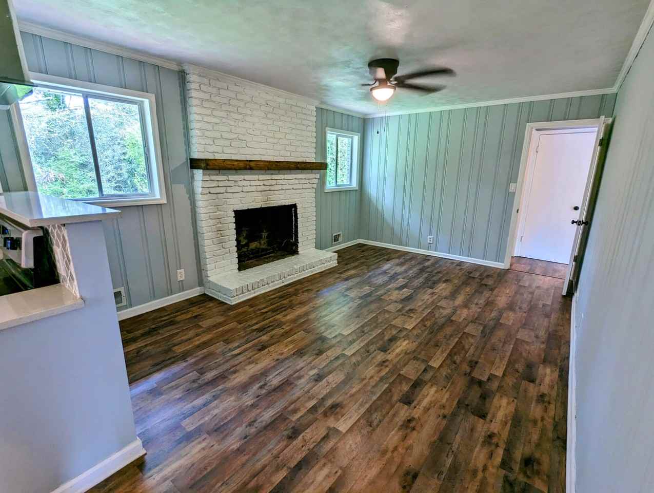 2035 Killian Hill Rd - Photo 4 of 14