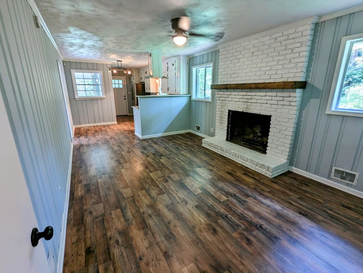2035 Killian Hill Rd - Photo 5 of 14