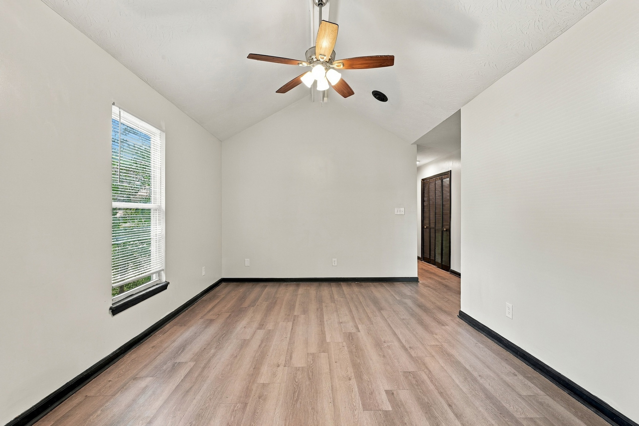 2227 Cedar St - Photo 4 of 19