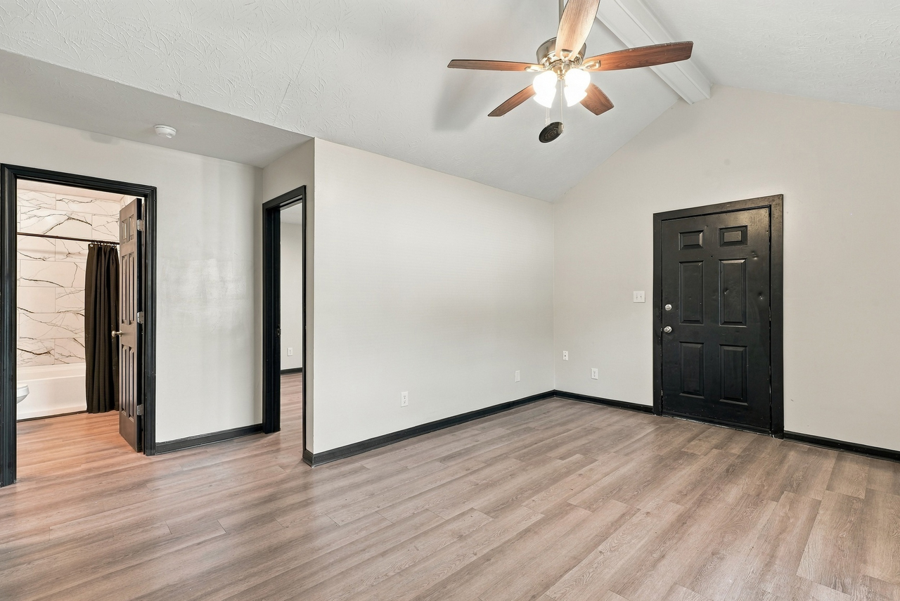 2227 Cedar St - Photo 5 of 19